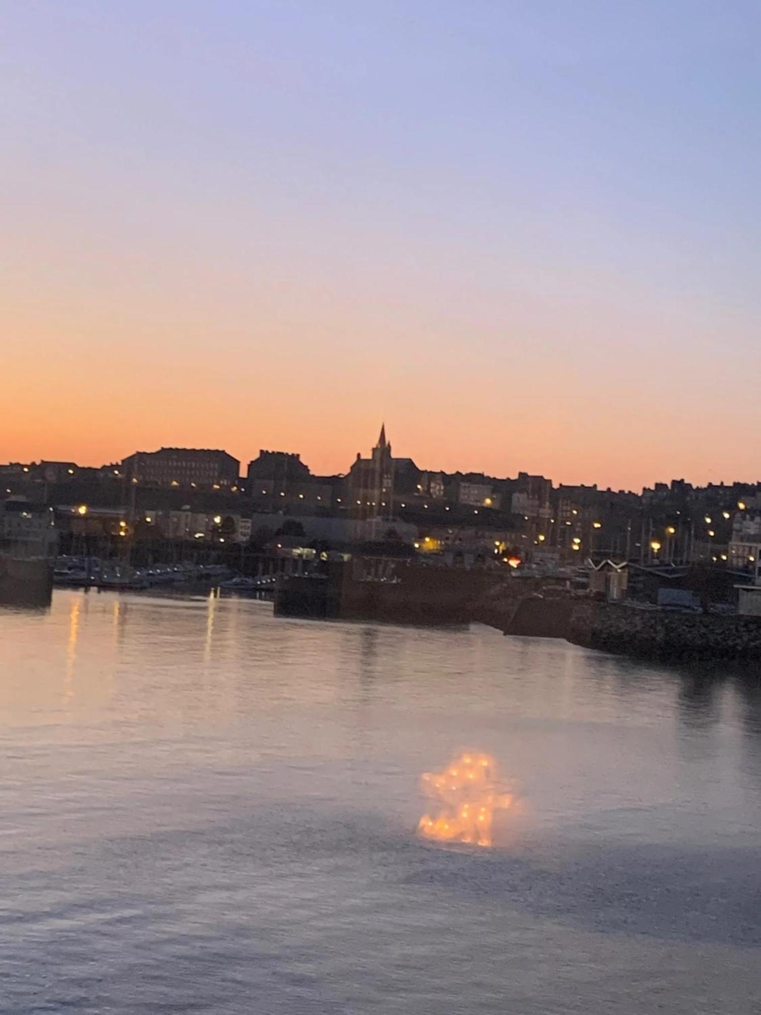 Appartement Moderne A Granville 55 M² Vue Sur Mer Buitenkant foto